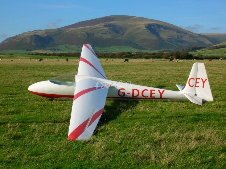 Lakes Gliding Club, prices and bookings 2024